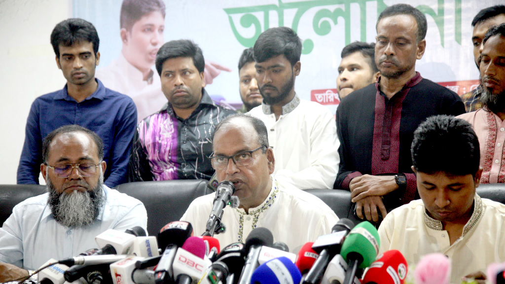 ভরাডুবি হবে জেনেই নির্বাচন চাইছে না কিছু খুচরা পার্টি: দুদু