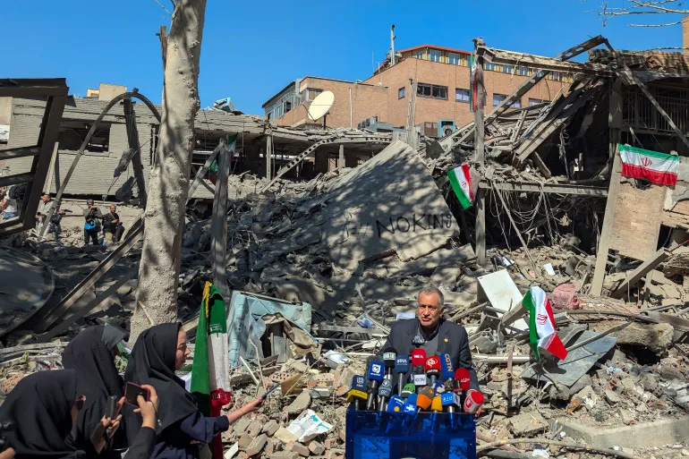 বেছে বেছে ইরানের বিশ্ববিদ্যালয় ও এআই অবকাঠামোতে হামলা করেছে ইসরায়েল