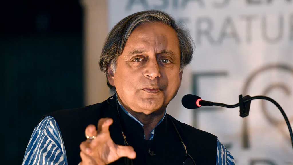 যে কারণে এবারের যুদ্ধকে একাত্তরের সঙ্গে মেলাতে চান না শশী থারুর