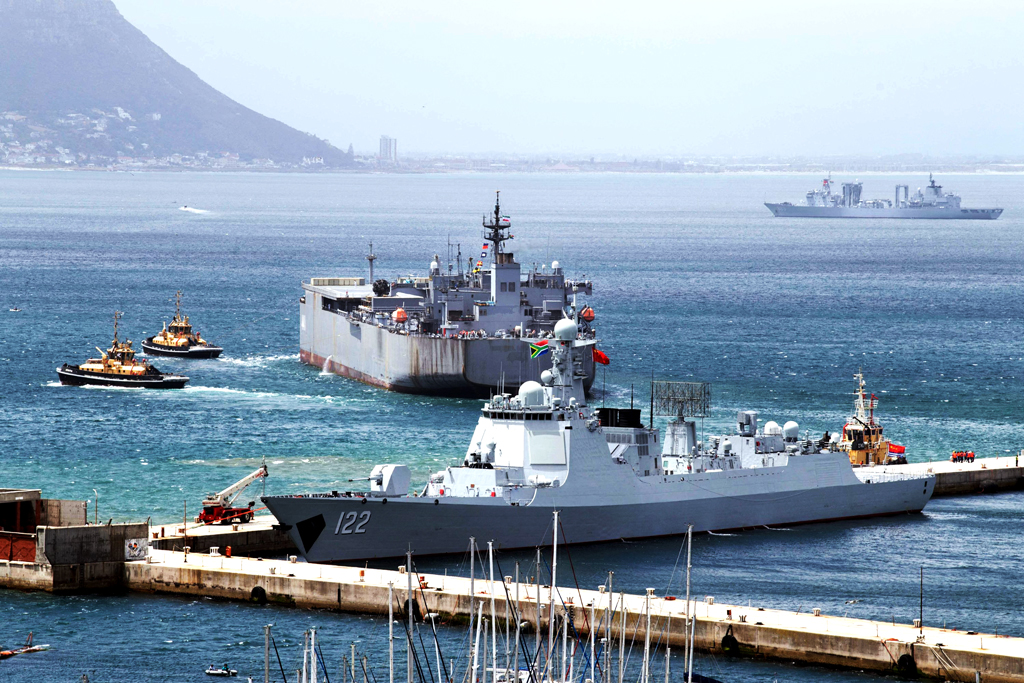 যুক্তরাষ্ট্রকে ঘিরে উত্তেজনার মধ্যে দক্ষিণ আফ্রিকায় চীনের নেতৃত্বে যুদ্ধজাহাজের যৌথ মহড়ায় রাশিয়া ও ইরান