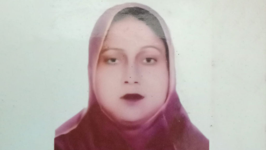 ট্রাফিক সার্জেন্টকে গালিগালাজ: কর কর্মকর্তা ফাতেমার বরখাস্তের আদেশ প্রত্যাহার করে লঘুদণ্ড