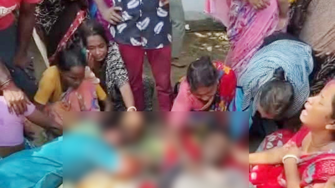 সীতাকুণ্ডে ৯ শ্রমিকের মৃত্যু: ৭ মরদেহ স্বজনদের কাছে হস্তান্তর