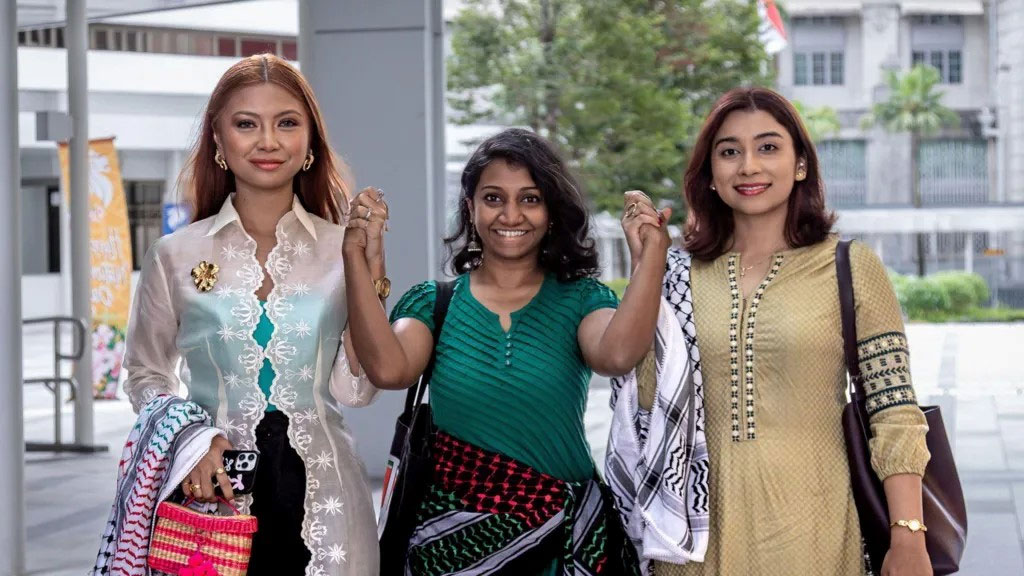 সিঙ্গাপুরে ফিলিস্তিনপন্থী মিছিল করে গ্রেপ্তার, বেকসুর খালাস পেলেন ভাইরাল ৩ তরুণী