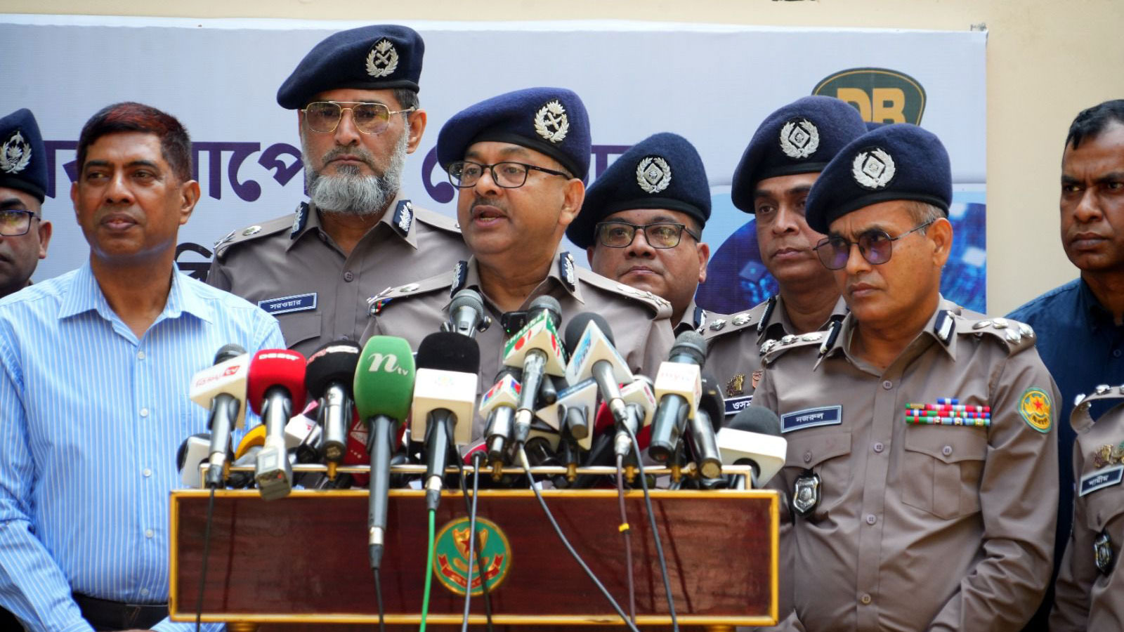পুলিশের সঙ্গে খারাপ আচরণ করা হচ্ছে: ডিএমপি কমিশনার