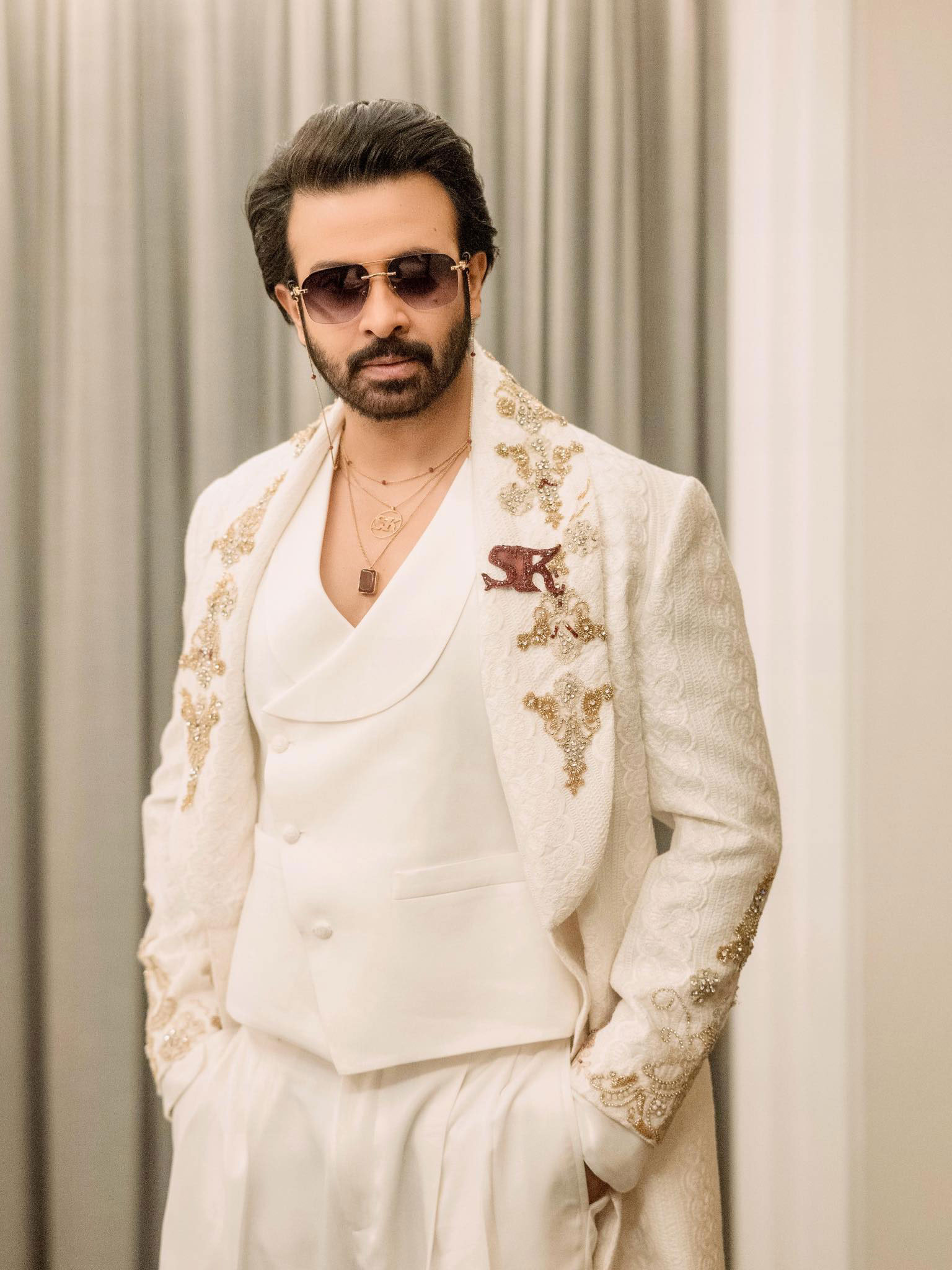 নতুন পরিচালকে আস্থা শাকিব খানের