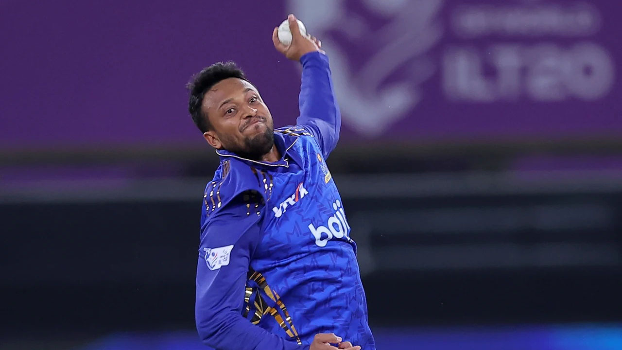 এবার ব্যর্থ সাকিব, বড় ব্যবধানে হারল তাঁর দলও