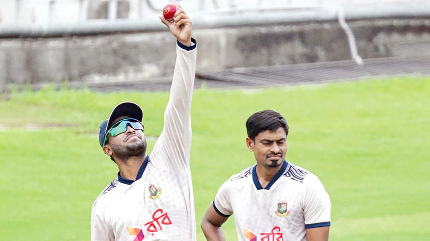 সাকিবের সঙ্গে তুলনা কেন বারবার হচ্ছে, বুঝতে পারেন না তাইজুল