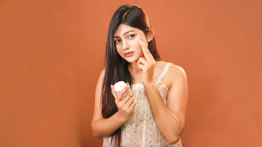 ঈদের আগে মুখত্বকের যত্নে ৫ উপায়
