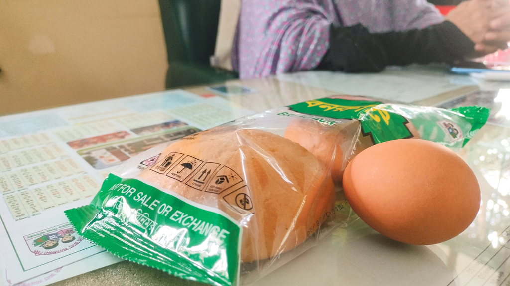 প্রথম দিনেই ৪০ স্কুলের শিক্ষার্থীরা খাবার পায়নি