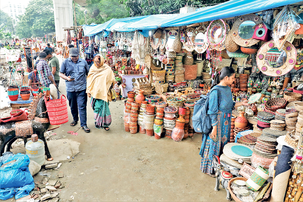 প্রিয় ঢাকা শহরকে বাঁচাতে হবে