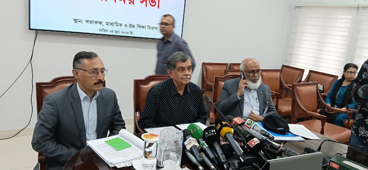 শিক্ষাক্রমে দায়, দরদ ও ইনসাফ শব্দের অন্তর্ভুক্তি যেভাবে সম্ভব—জানালেন শিক্ষা উপদেষ্টা