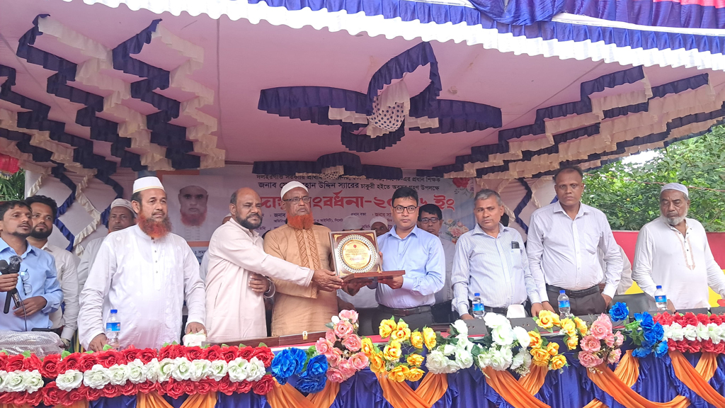 সিলেটে প্রধান শিক্ষক বুরহান উদ্দিনের বিদায় সংবর্ধনা, ৩৩ বছরের শিক্ষকতা জীবনের ইতি