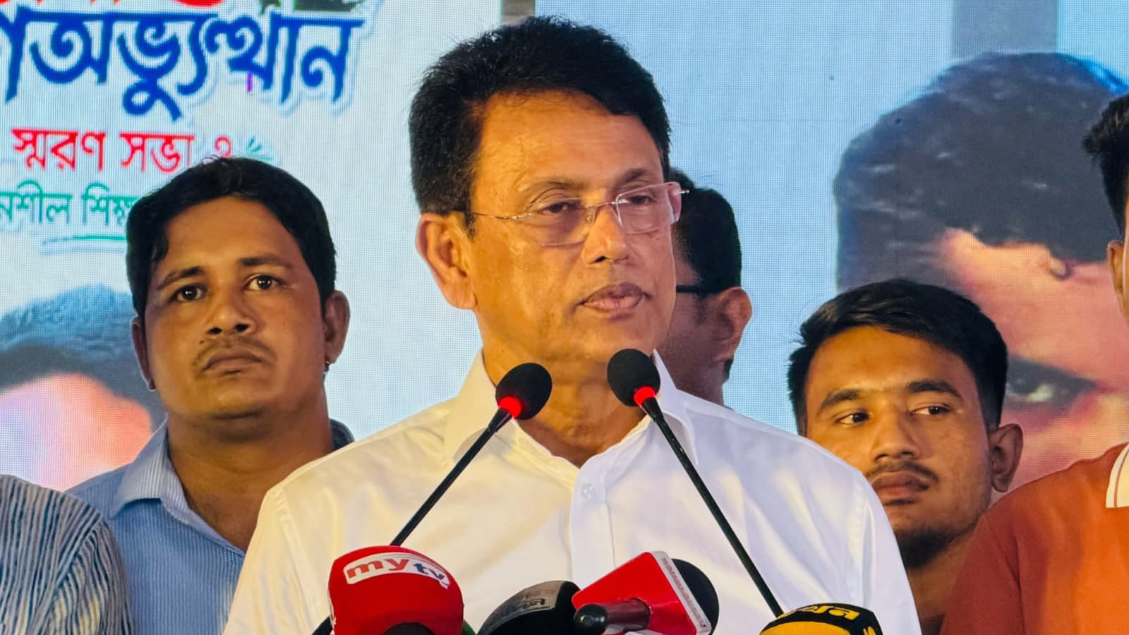 গতানুগতিক শিক্ষা গ্রহণের ধারণা থেকে বেরিয়ে আসতে হবে: শিক্ষামন্ত্রী