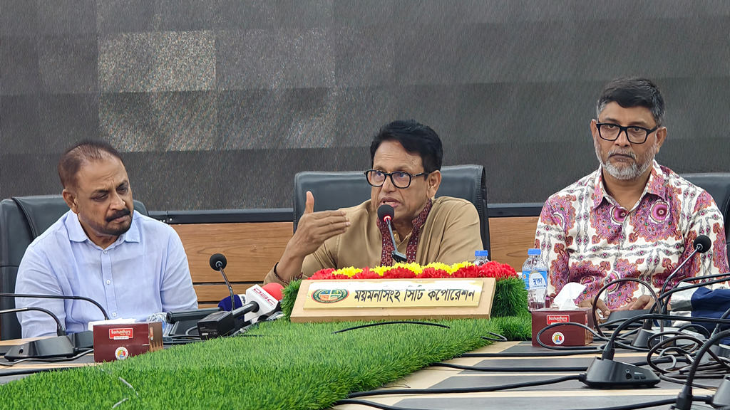 শিক্ষাপ্রতিষ্ঠানে অতিরিক্ত ফি আদায় করলে ব্যবস্থা নেওয়া হবে: শিক্ষামন্ত্রী