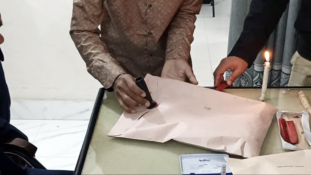 নাটোর-১: তথ্যে ভুল থাকায় নির্বাচনের ফলাফল শিট সিলগালা