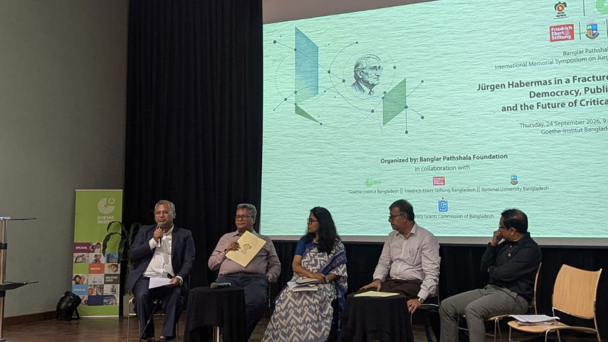পতনের পর শুধু ক্ষমতা বদল নয়, দরকার সামাজিক সংলাপ