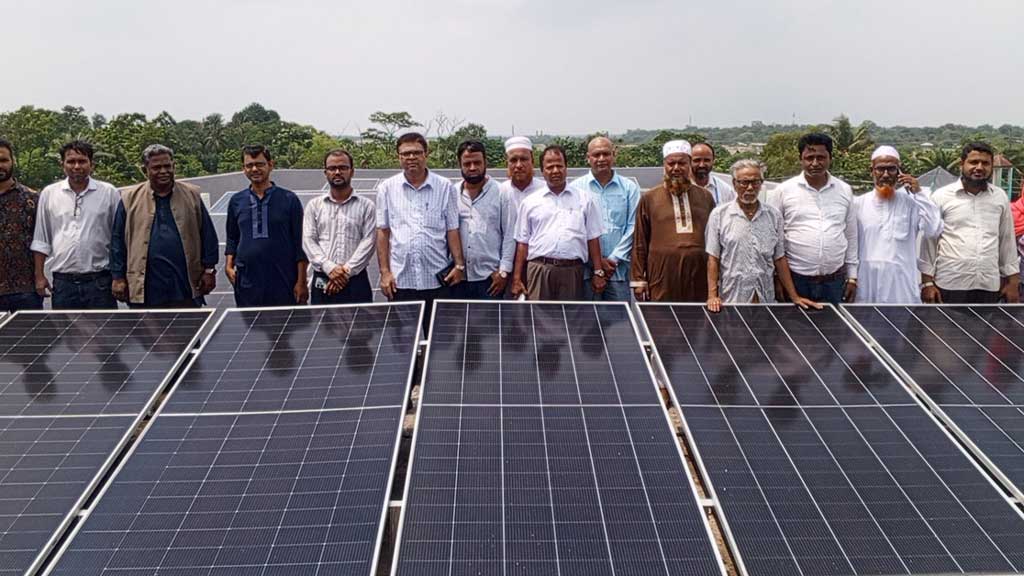 সাতক্ষীরায় দেশের প্রথম ‘অভিযোজন দুর্গ’ উদ্বোধন, তাপপ্রবাহে সুরক্ষা পাবে উপকূলীয় মানুষ