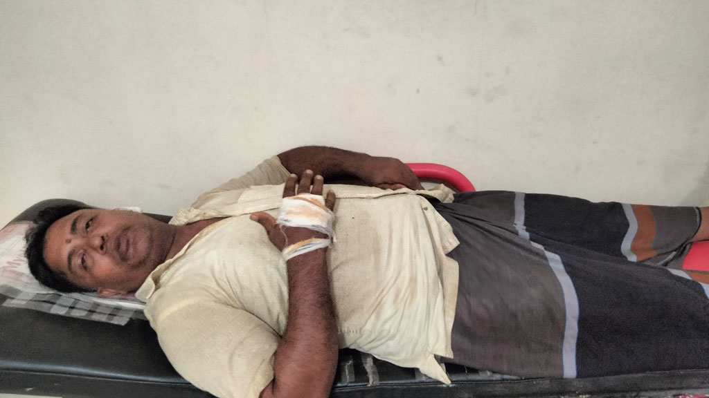 রায় পক্ষে না যাওয়ায় সালিসদারকে বেদম মারধর, থানায় অভিযোগ
