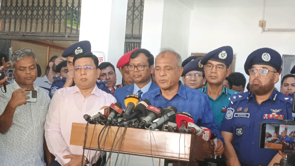 নির্বাচনে সেনা, নৌ, বিমানবাহিনীকে কাজে লাগানো হবে: স্বরাষ্ট্র উপদেষ্টা