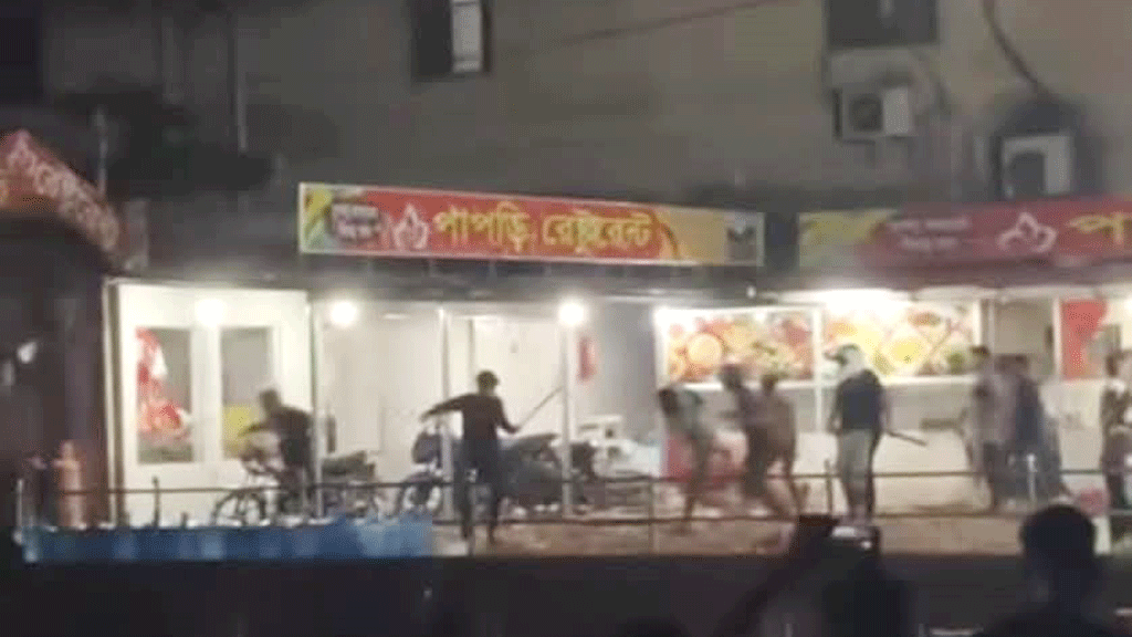 যাত্রীছাউনি ভাঙা নিয়ে সিলেটে দুই পক্ষের সংঘর্ষ, আহত ১৫