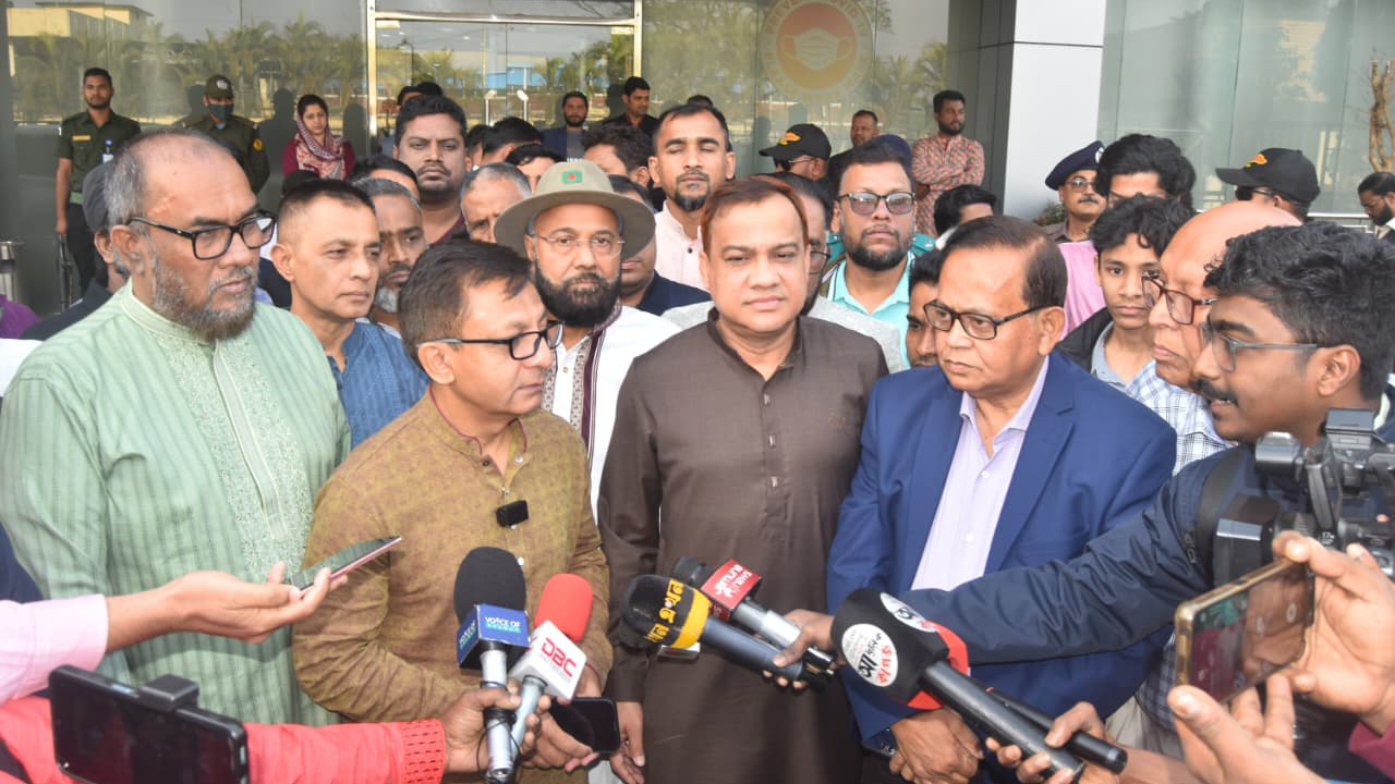 রমজানে নিত্যপণ্যের দাম স্থিতিশীল রাখতে পর্যাপ্ত মজুত আছে: বাণিজ্যমন্ত্রী