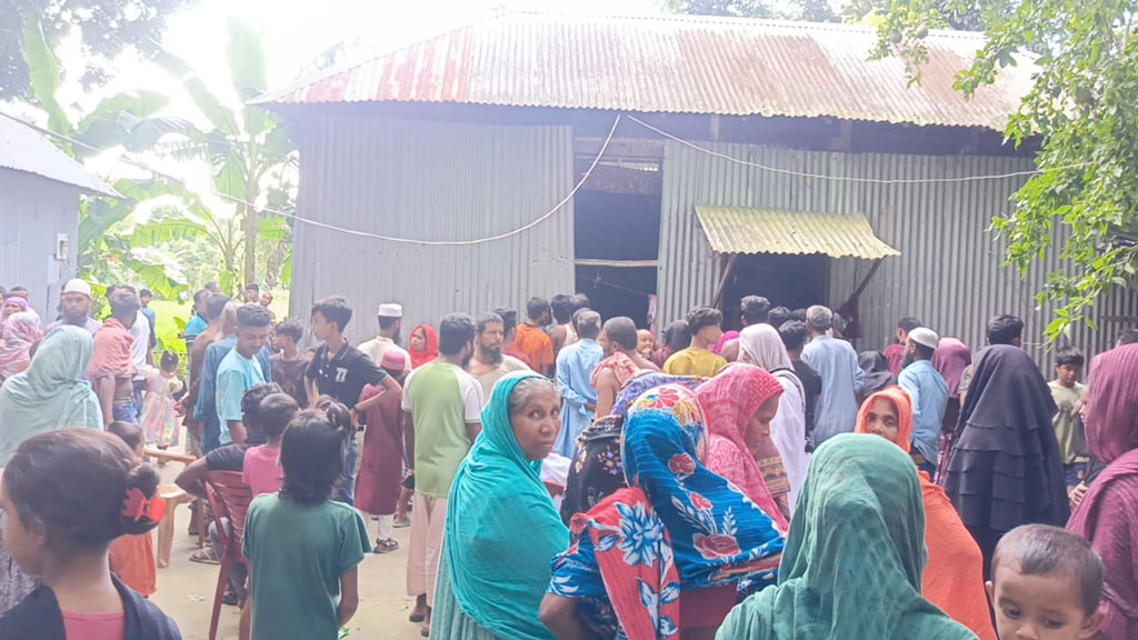 বঁটির আছাড়িতে মাথা ফাটিয়ে স্ত্রীকে হত্যা, স্বামী আটক