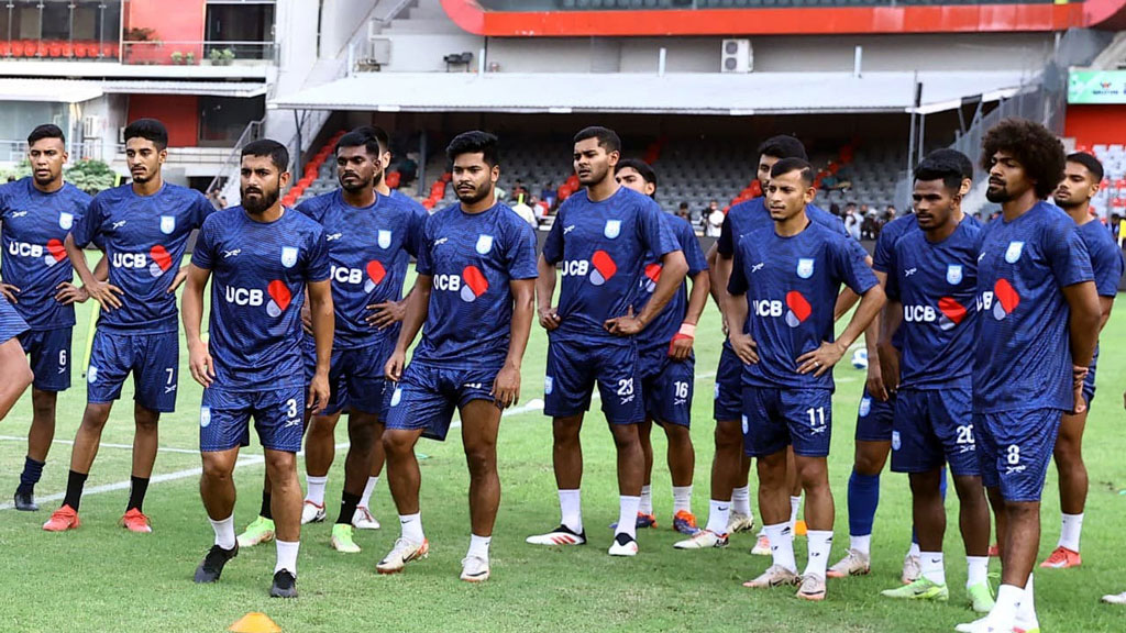 বাংলাদেশের মিডফিল্ডের প্রশংসায় শমিত