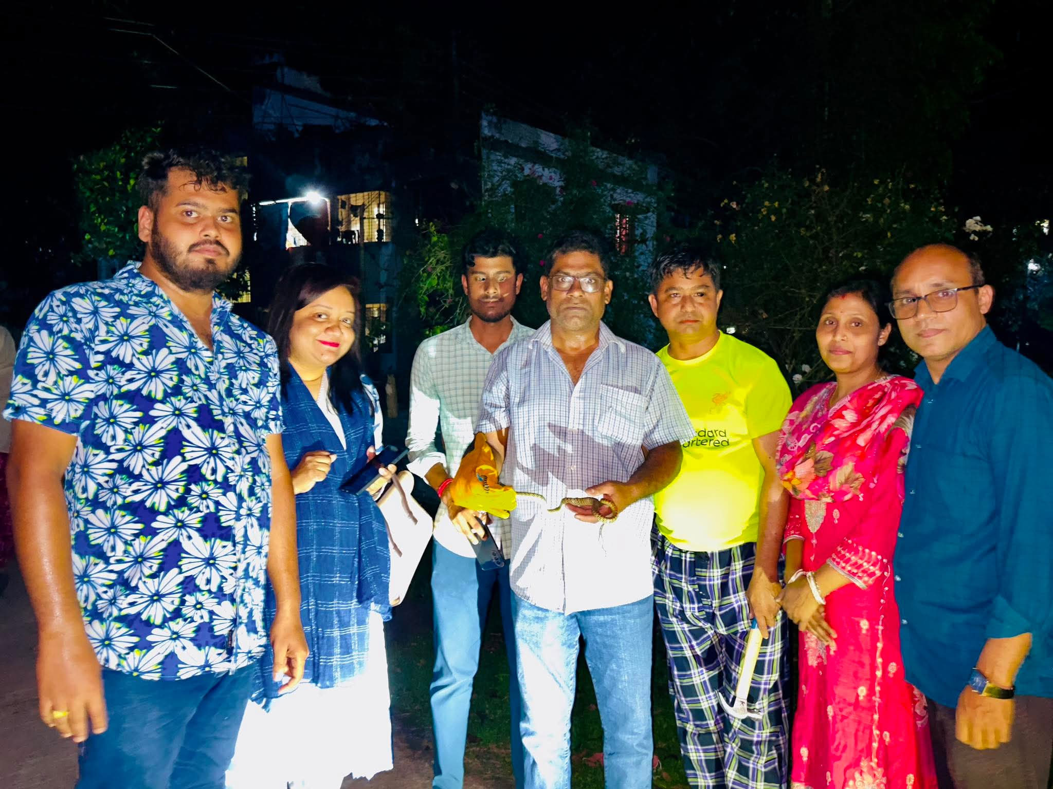 শ্রীমঙ্গলে হাসপাতালের স্টাফ কোয়ার্টার থেকে কালনাগিনী সাপ উদ্ধার