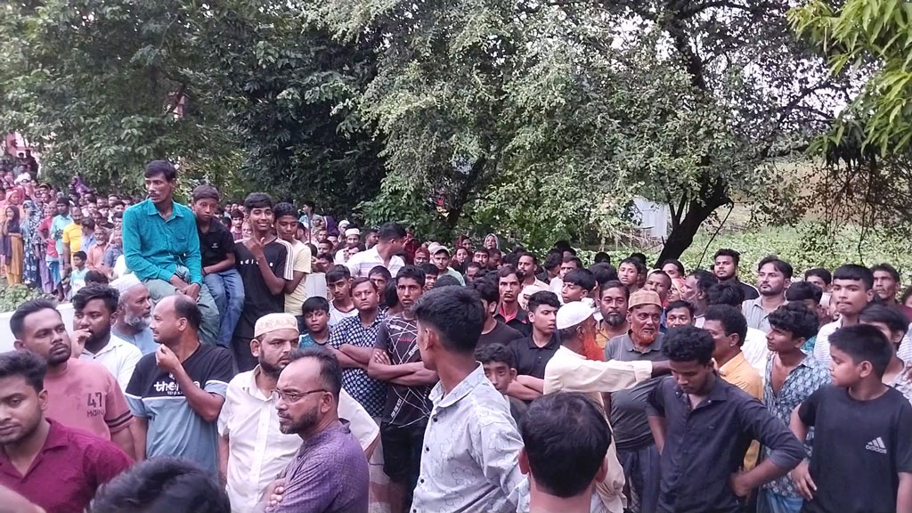সিংগাইরে ছোট ভাইকে কুপিয়ে হত্যা, বড় ভাই আটক