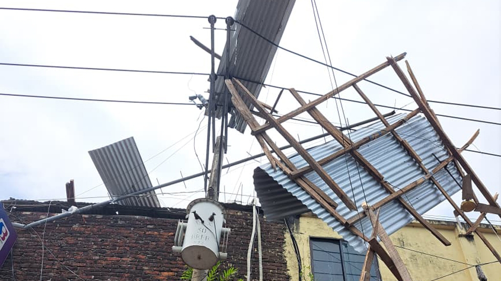 ​সোনাগাজীতে কালবৈশাখীর তাণ্ডবে বিপর্যস্ত জনজীবন