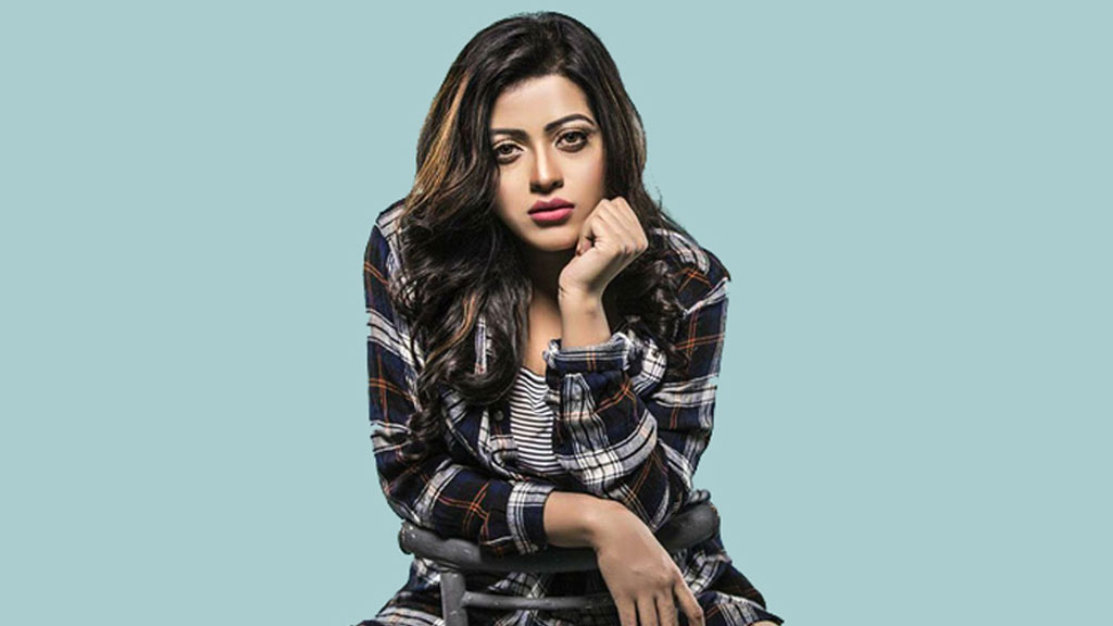 ২২ লাখ টাকা যৌতুকের অভিযোগে স্বামীর বিরুদ্ধে মডেল সানাইয়ের মামলা