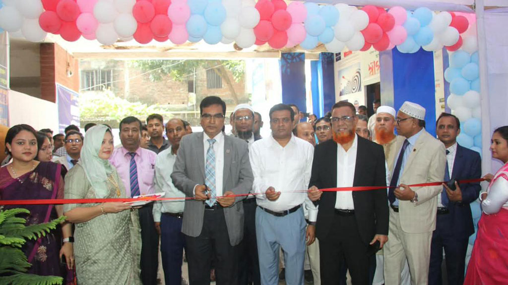 বরিশালে বাংলা কিউআরের প্রচারণায় সোনালী ব্যাংক