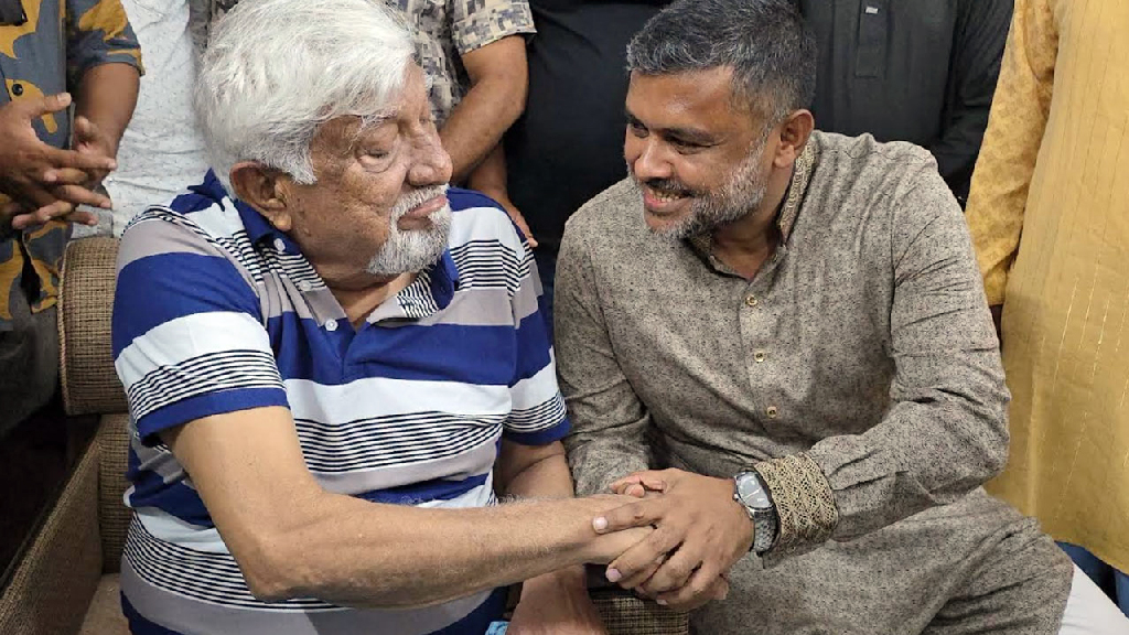 এমপি নাছির চৌধুরীর পারিবারিক দ্বন্দ্ব: মীমাংসার আহ্বান জানিয়ে শিশির মনিরের খোলা চিঠি