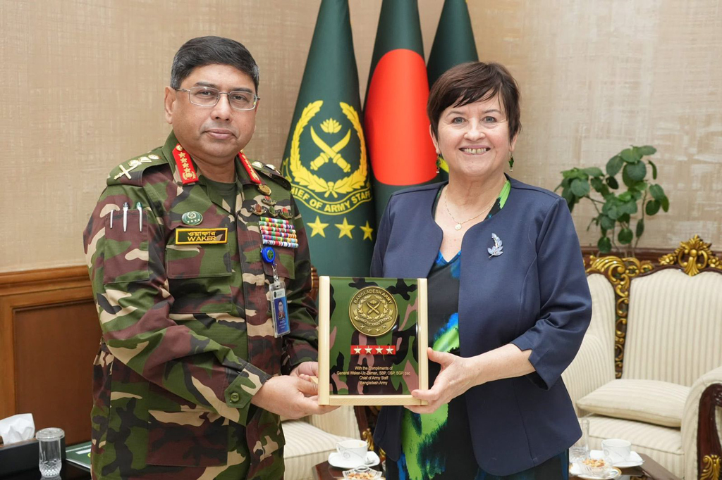 সেনাপ্রধানের সঙ্গে চেক প্রজাতন্ত্রের রাষ্ট্রদূতের সৌজন্য সাক্ষাৎ