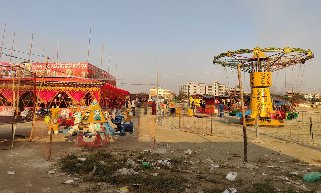 সোনারগাঁয়ে অনুমতি ছাড়াই বসানো হয়েছে মেলা, অবৈধ কর্মকাণ্ডের অভিযোগ