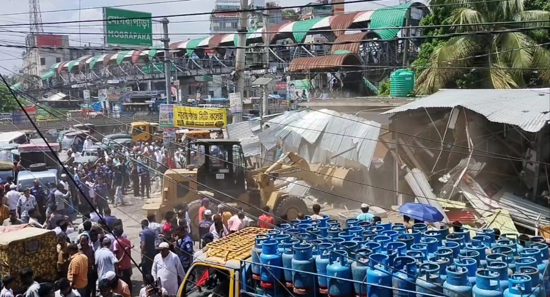 সোনারগাঁয়ে পাঁচ শতাধিক অবৈধ স্থাপনা উচ্ছেদ