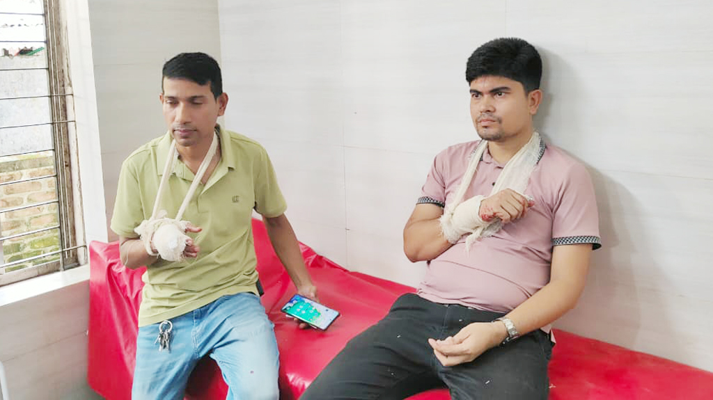 সোনারগাঁয়ে আসামি ধরতে গিয়ে হামলার শিকার ৩ পুলিশ সদস্য, গ্রেপ্তার ২