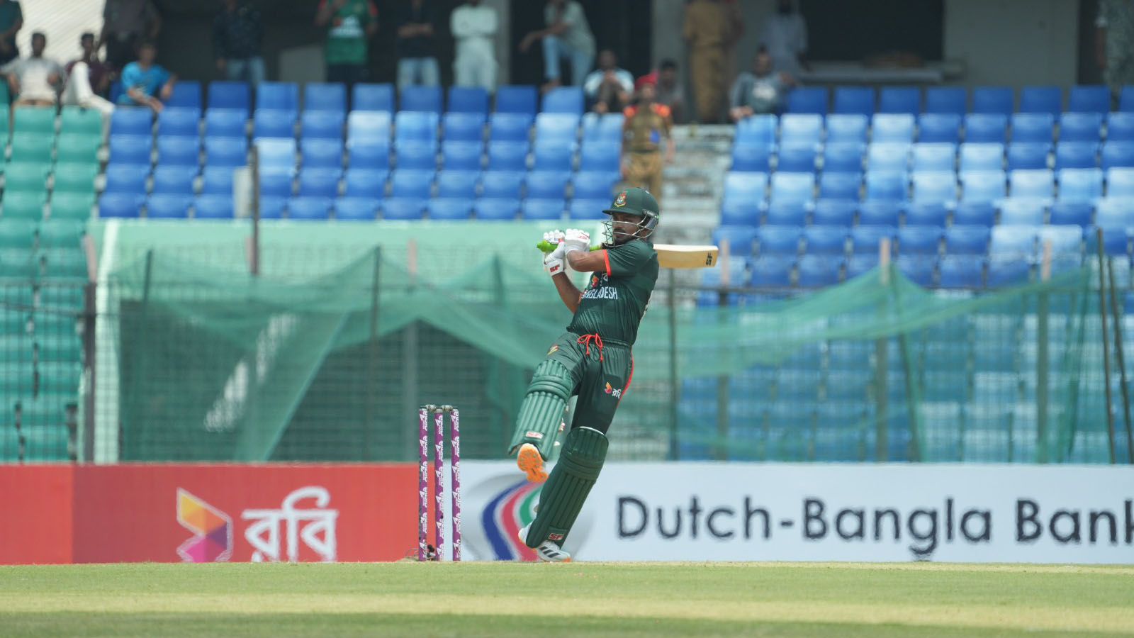 শান্ত-লিটনের ব্যাটে ছুটছে বাংলাদেশ