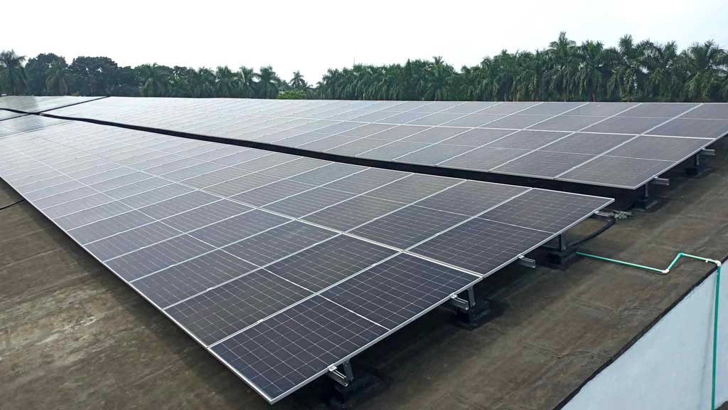 পাঁচ বছরে ১০ হাজার মেগাওয়াট সৌরবিদ্যুৎ উৎপাদনের লক্ষ্য সরকারের