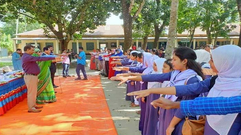 বদলে গেল স্কুল-কলেজের শপথ, বাদ মুক্তিযুদ্ধ ও অসাম্প্রদায়িক চেতনা