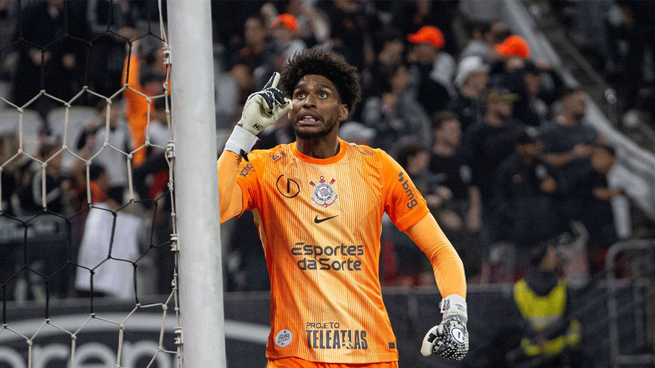 অভিজ্ঞ গোলরক্ষক হারিয়ে কাকে দলে নিল ব্রাজিল