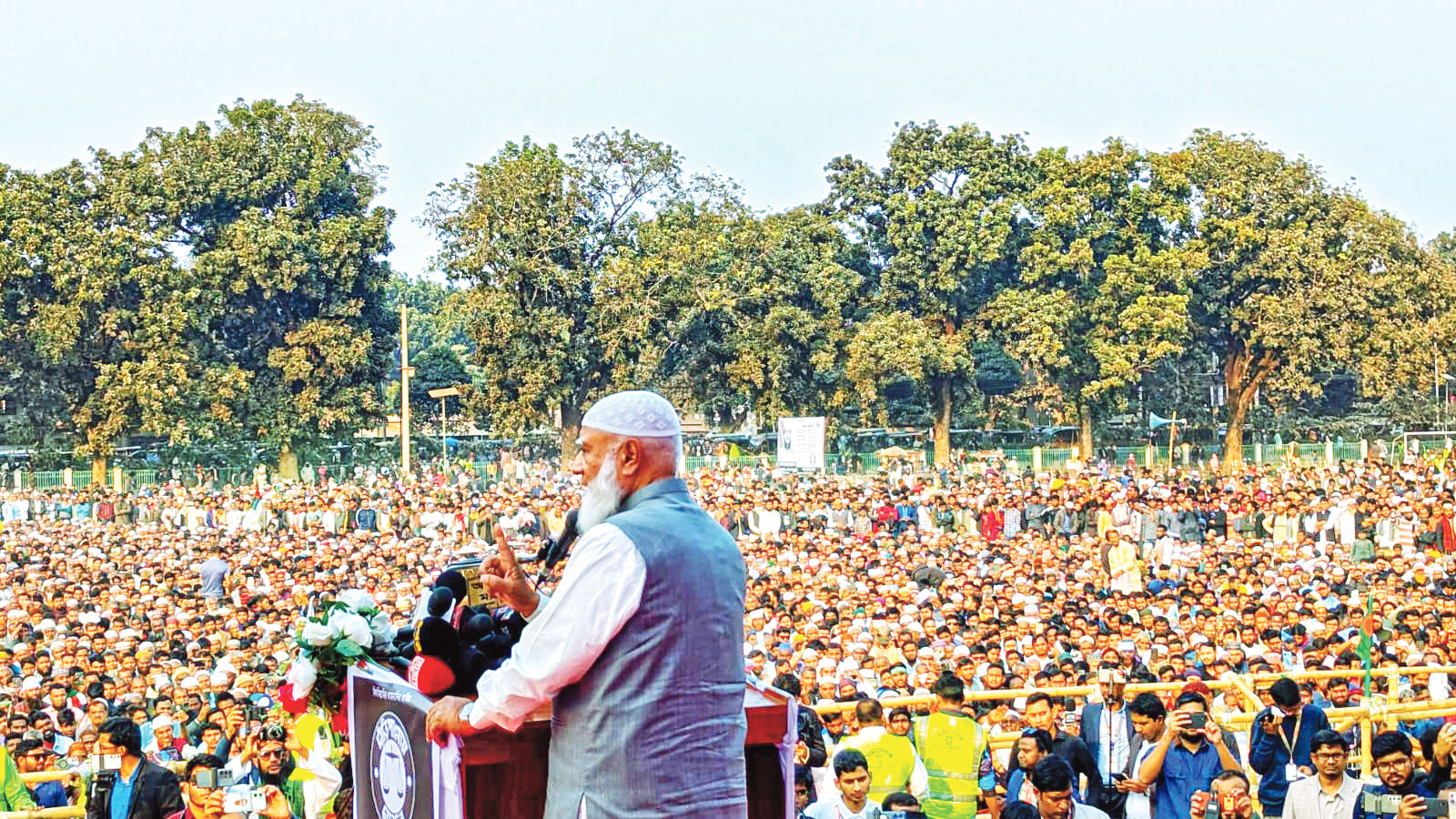 জনসভায় শফিকুর: জামায়াতের কার্ড নেই, ভোটাররাই কার্ড