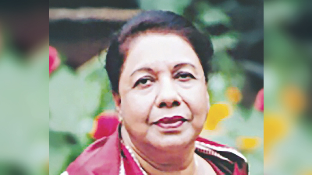 দেশের প্রথম নারী জাতীয় অধ্যাপক