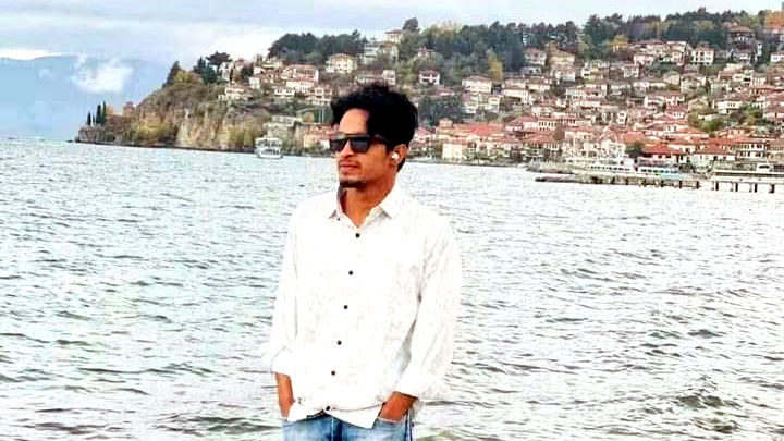 ‘আমাদের বাঁচান ভাই, দম বন্ধ হয়ে আসছে’ স্পেন নিহত ইউসুফের আর্তি