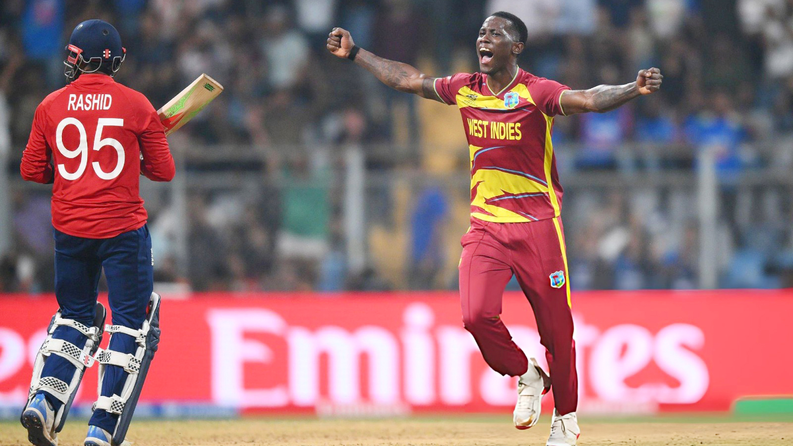 ইংল্যান্ডকে হারিয়ে ওয়েস্ট ইন্ডিজের দুইয়ে দুই