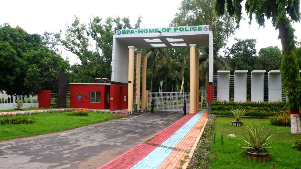 সারদায় একাডেমিতে দৌড়ানোর সময় অসুস্থ প্রশিক্ষণার্থী এসআইয়ের মৃত্যু