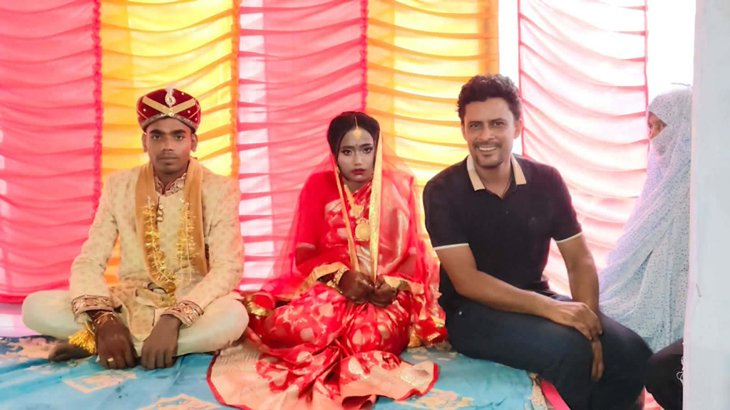 ফেসবুকে একটি পোস্ট, সংগৃহীত অর্থে এতিম জান্নাতির জাঁকজমকপূর্ণ বিয়ে