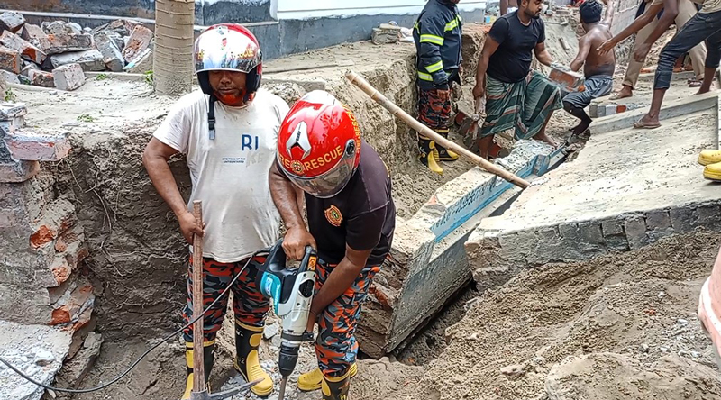 সিরাজগঞ্জে দেয়ালচাপায় দুই নির্মাণশ্রমিক নিহত, আহত ৩