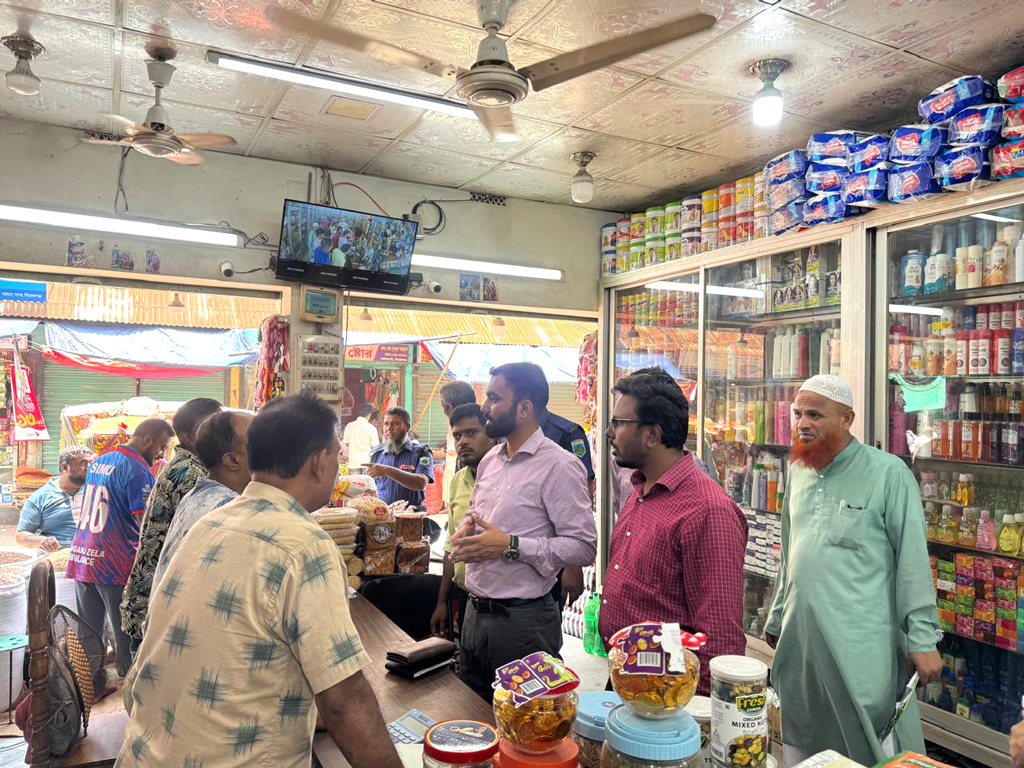 সিরাজগঞ্জে নকল থাই ডায়াপার বিক্রি, দুই ব্যবসায়ীকে জরিমানা