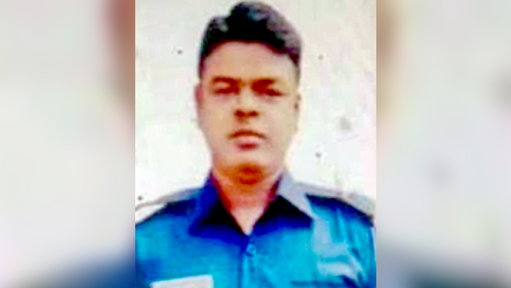 থানায় কর্মরত অবস্থায় অসুস্থ, হাসপাতালে নেওয়ার পথে মৃত্যু